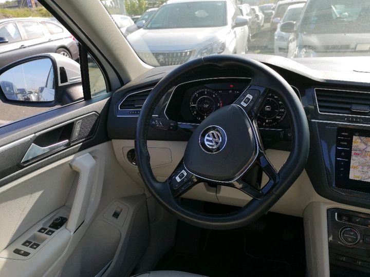 Photo 5 VIN: WVGZZZ5NZJW345980 - VOLKSWAGEN TIGUAN 