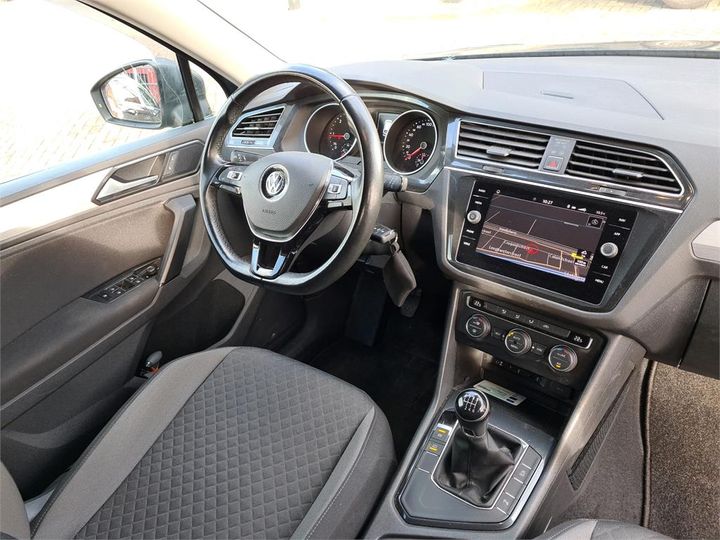 Photo 6 VIN: WVGZZZ5NZJW347893 - VOLKSWAGEN TIGUAN 