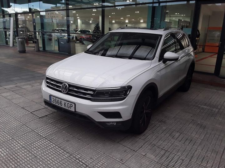 Photo 1 VIN: WVGZZZ5NZJW348563 - VOLKSWAGEN TIGUAN 