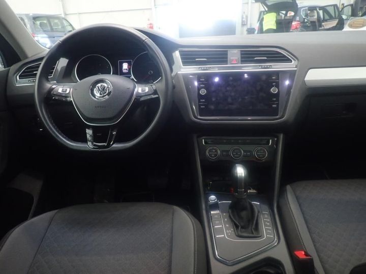 Photo 5 VIN: WVGZZZ5NZJW349218 - VOLKSWAGEN TIGUAN 