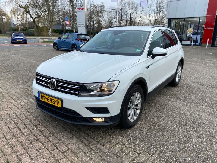 Photo 1 VIN: WVGZZZ5NZJW349549 - VOLKSWAGEN TIGUAN 