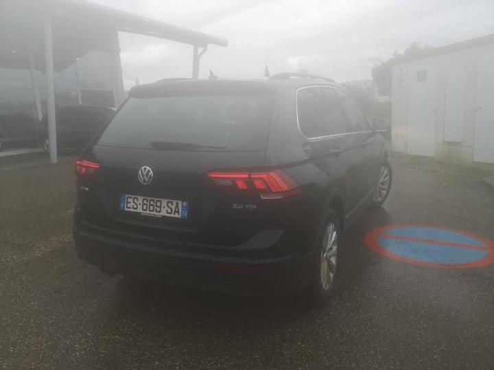 Photo 9 VIN: WVGZZZ5NZJW349793 - VOLKSWAGEN TIGUAN 