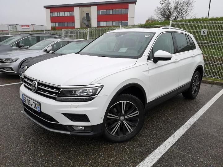 Photo 1 VIN: WVGZZZ5NZJW349901 - VOLKSWAGEN TIGUAN 