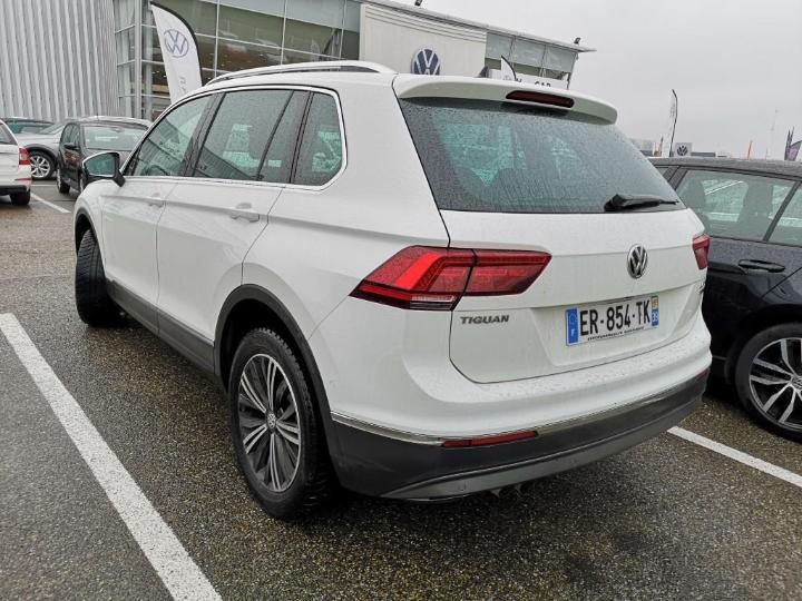 Photo 10 VIN: WVGZZZ5NZJW349901 - VOLKSWAGEN TIGUAN 