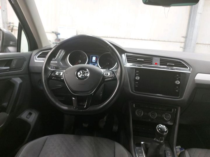 Photo 11 VIN: WVGZZZ5NZJW350264 - VW TIGUAN 