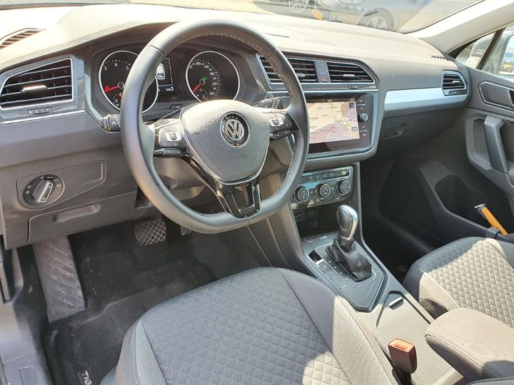 Photo 7 VIN: WVGZZZ5NZJW351729 - VOLKSWAGEN TIGUAN 