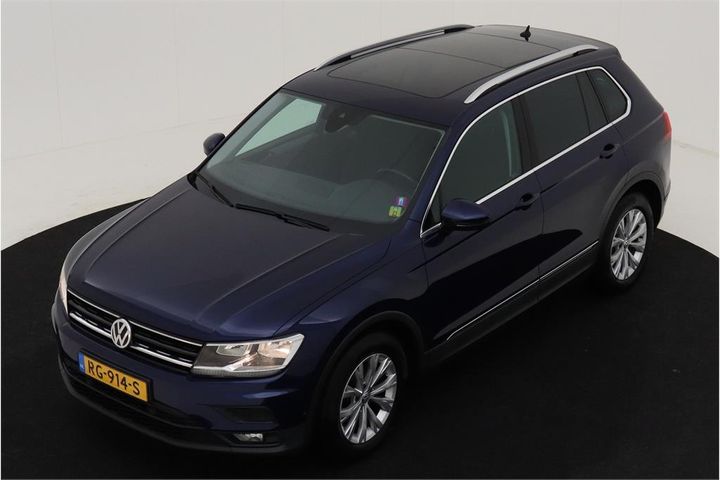 Photo 1 VIN: WVGZZZ5NZJW352934 - VOLKSWAGEN TIGUAN 