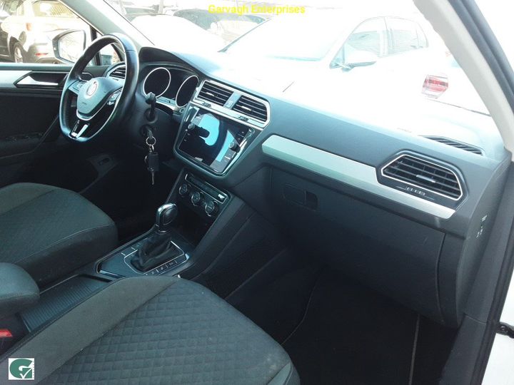 Photo 17 VIN: WVGZZZ5NZJW353038 - VOLKSWAGEN TIGUAN 