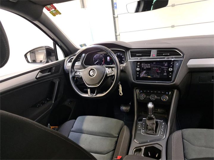 Photo 6 VIN: WVGZZZ5NZJW357284 - VOLKSWAGEN TIGUAN 