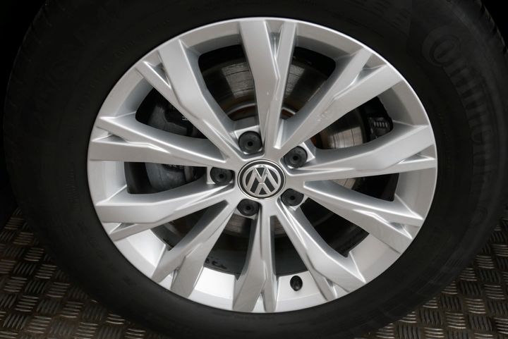 Photo 14 VIN: WVGZZZ5NZJW358944 - VOLKSWAGEN TIGUAN 