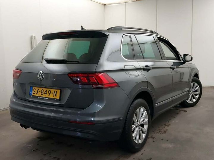 Photo 2 VIN: WVGZZZ5NZJW359464 - VOLKSWAGEN TIGUAN 