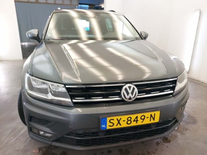 Photo 5 VIN: WVGZZZ5NZJW359464 - VOLKSWAGEN TIGUAN 