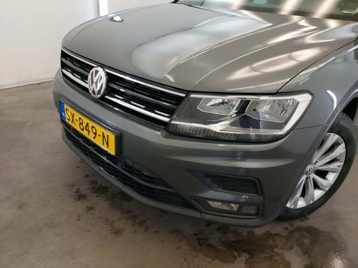 Photo 9 VIN: WVGZZZ5NZJW359464 - VOLKSWAGEN TIGUAN 