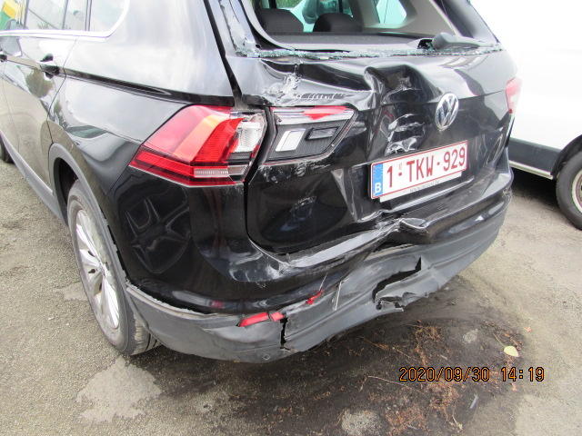 Photo 11 VIN: WVGZZZ5NZJW360359 - VOLKSWAGEN TIGUAN 