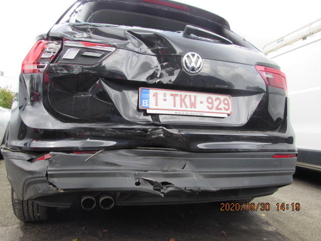 Photo 15 VIN: WVGZZZ5NZJW360359 - VOLKSWAGEN TIGUAN 