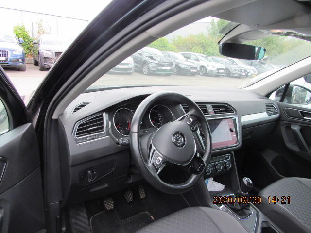 Photo 23 VIN: WVGZZZ5NZJW360359 - VOLKSWAGEN TIGUAN 