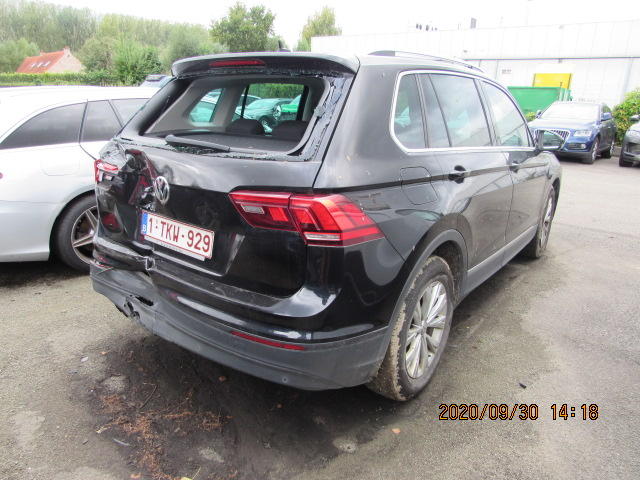 Photo 3 VIN: WVGZZZ5NZJW360359 - VOLKSWAGEN TIGUAN 