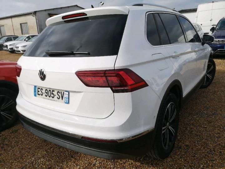 Photo 31 VIN: WVGZZZ5NZJW360393 - VOLKSWAGEN TIGUAN 