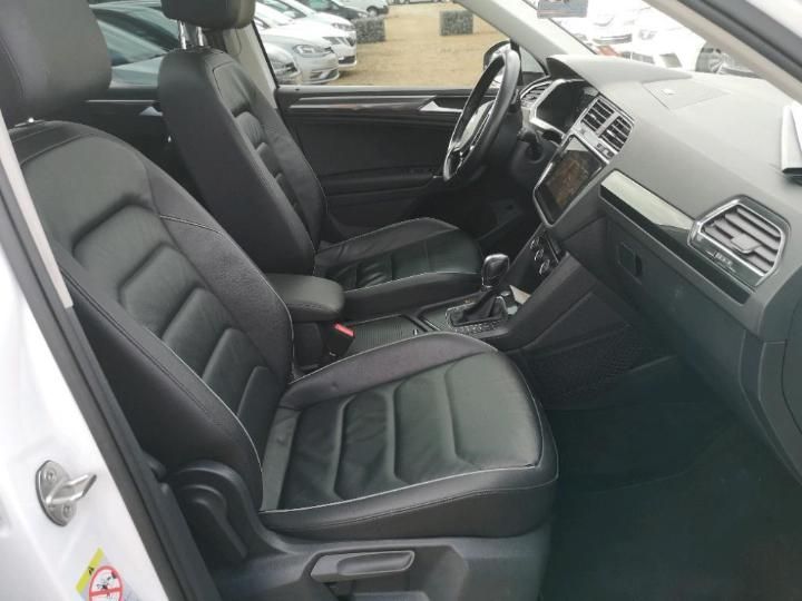 Photo 32 VIN: WVGZZZ5NZJW360393 - VOLKSWAGEN TIGUAN 