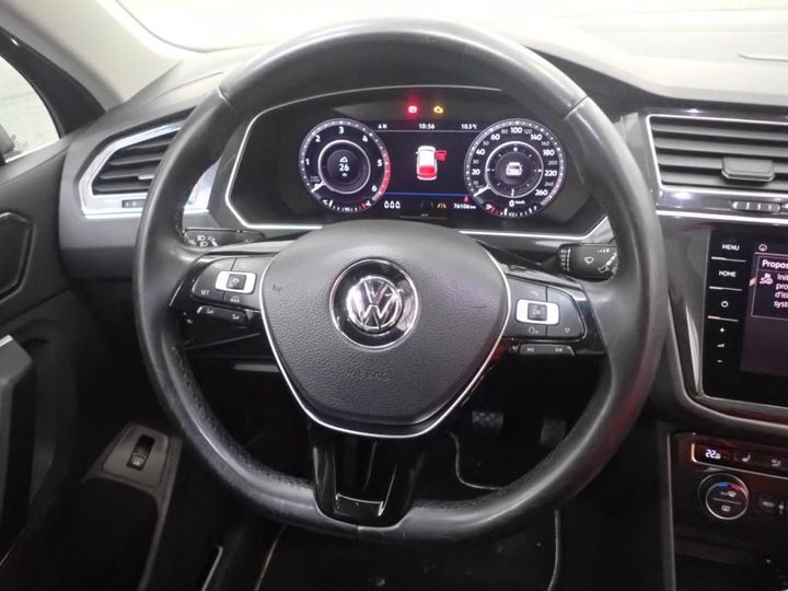 Photo 10 VIN: WVGZZZ5NZJW361467 - VOLKSWAGEN TIGUAN 