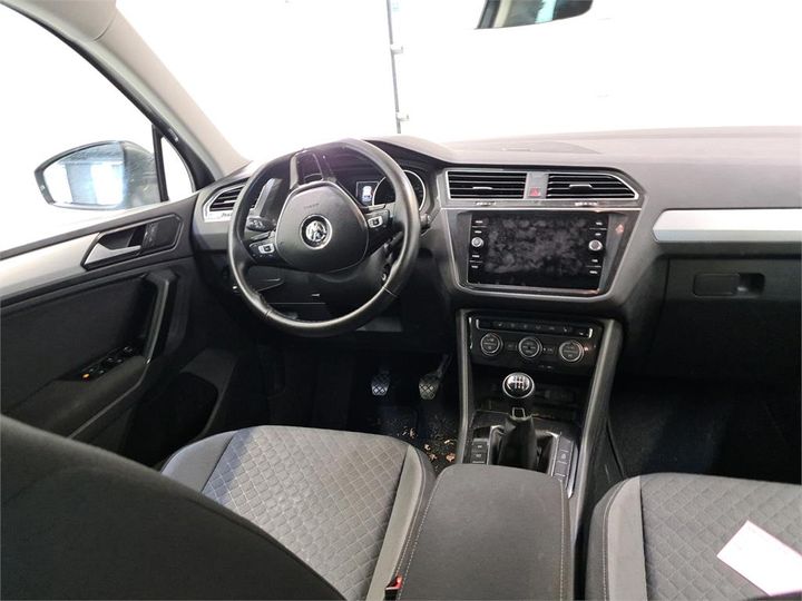 Photo 6 VIN: WVGZZZ5NZJW366680 - VOLKSWAGEN TIGUAN 