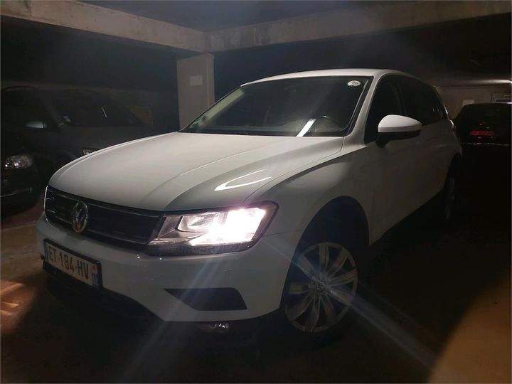 Photo 1 VIN: WVGZZZ5NZJW367620 - VOLKSWAGEN TIGUAN 