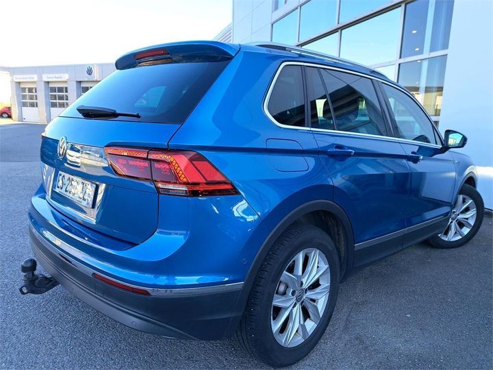 Photo 6 VIN: WVGZZZ5NZJW367714 - VOLKSWAGEN TIGUAN 