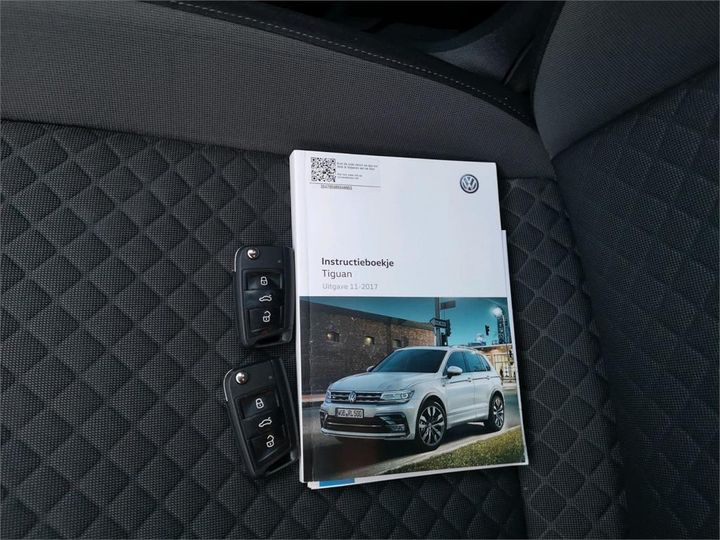 Photo 13 VIN: WVGZZZ5NZJW371079 - VOLKSWAGEN TIGUAN 