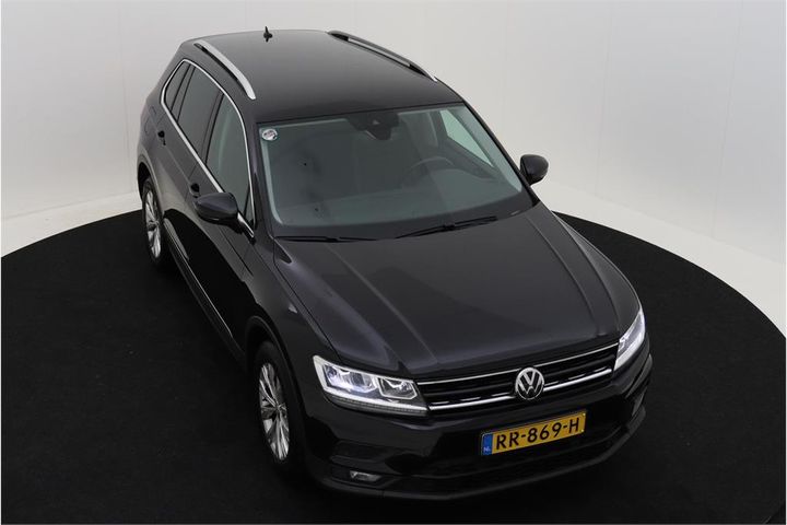 Photo 2 VIN: WVGZZZ5NZJW371079 - VOLKSWAGEN TIGUAN 