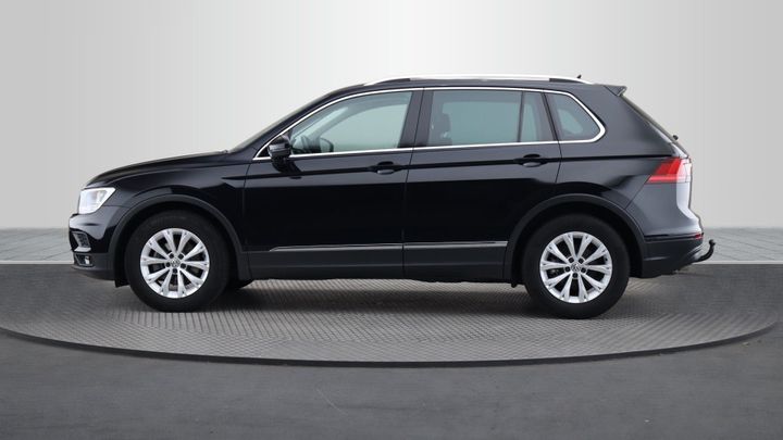 Photo 2 VIN: WVGZZZ5NZJW372028 - VOLKSWAGEN TIGUAN 