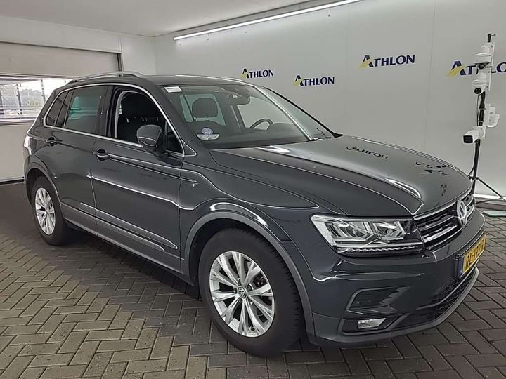 Photo 1 VIN: WVGZZZ5NZJW372613 - VW TIGUAN 