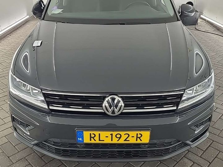 Photo 17 VIN: WVGZZZ5NZJW372613 - VW TIGUAN 