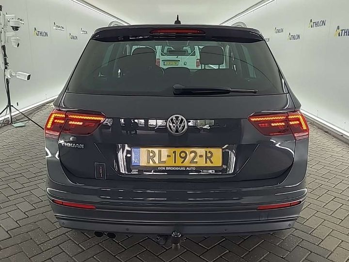 Photo 34 VIN: WVGZZZ5NZJW372613 - VW TIGUAN 