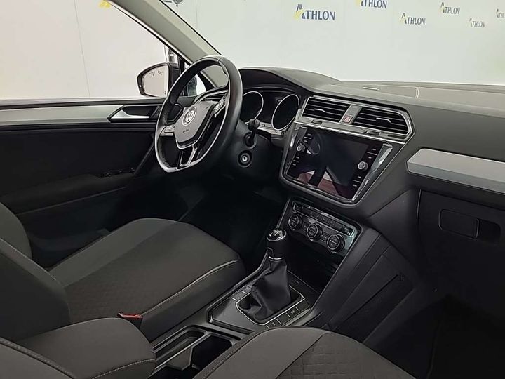 Photo 5 VIN: WVGZZZ5NZJW372613 - VW TIGUAN 