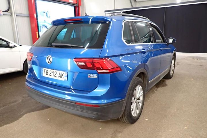 Photo 2 VIN: WVGZZZ5NZJW372729 - VOLKSWAGEN TIGUAN 