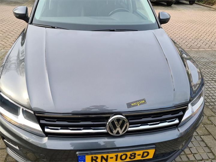 Photo 17 VIN: WVGZZZ5NZJW372730 - VOLKSWAGEN TIGUAN 