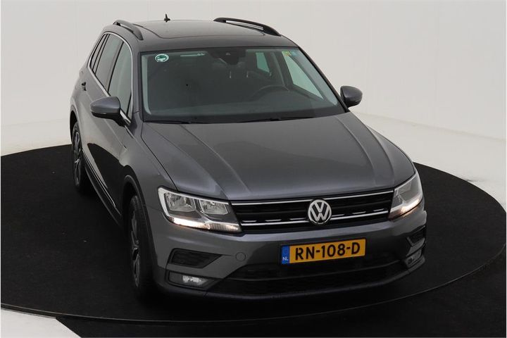 Photo 2 VIN: WVGZZZ5NZJW372730 - VOLKSWAGEN TIGUAN 