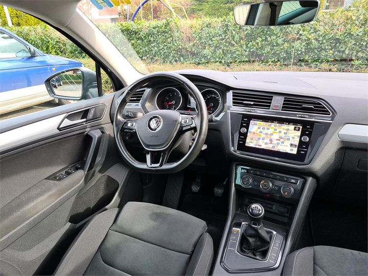 Photo 6 VIN: WVGZZZ5NZJW372730 - VOLKSWAGEN TIGUAN 