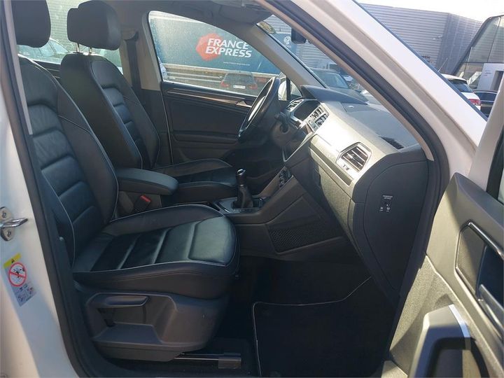 Photo 29 VIN: WVGZZZ5NZJW373732 - VOLKSWAGEN TIGUAN 