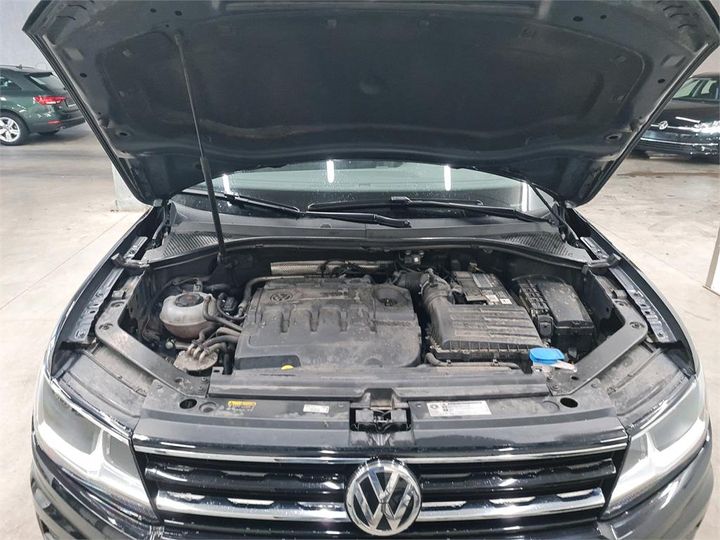 Photo 10 VIN: WVGZZZ5NZJW375548 - VOLKSWAGEN TIGUAN 