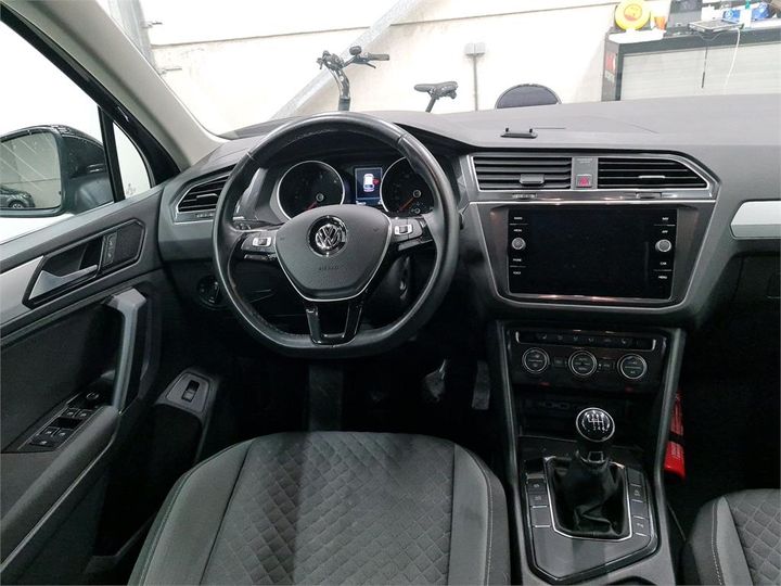 Photo 12 VIN: WVGZZZ5NZJW375548 - VOLKSWAGEN TIGUAN 