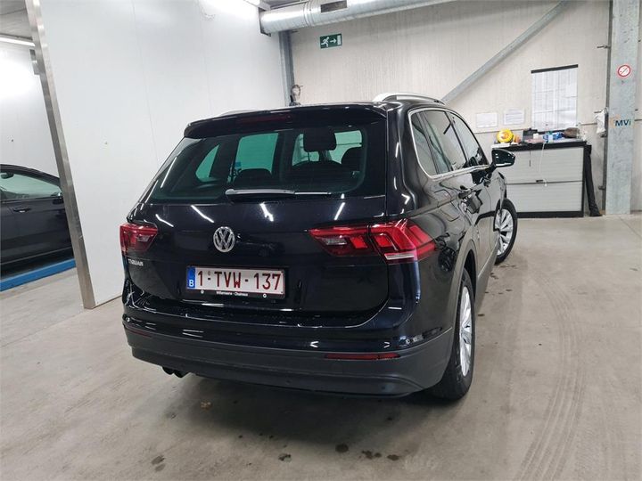 Photo 2 VIN: WVGZZZ5NZJW375548 - VOLKSWAGEN TIGUAN 