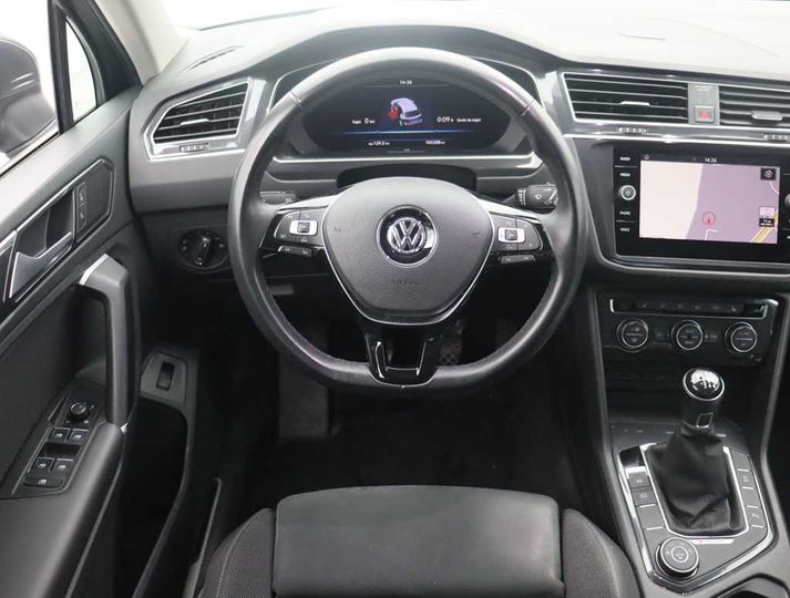 Photo 8 VIN: WVGZZZ5NZJW375802 - VOLKSWAGEN TIGUAN &#3916 