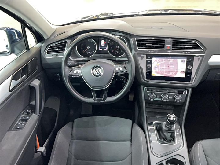 Photo 6 VIN: WVGZZZ5NZJW376829 - VOLKSWAGEN TIGUAN 