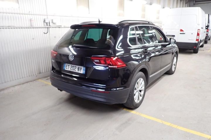 Photo 2 VIN: WVGZZZ5NZJW379631 - VOLKSWAGEN TIGUAN 