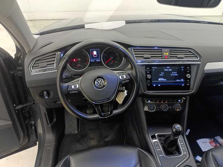 Photo 14 VIN: WVGZZZ5NZJW379650 - VW TIGUAN 