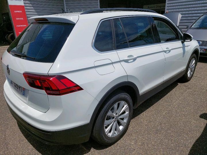 Photo 8 VIN: WVGZZZ5NZJW380527 - VOLKSWAGEN TIGUAN 