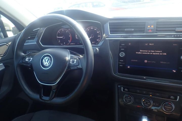 Photo 9 VIN: WVGZZZ5NZJW381654 - VOLKSWAGEN TIGUAN 