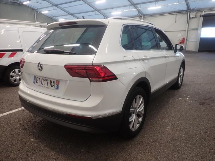 Photo 2 VIN: WVGZZZ5NZJW382377 - VOLKSWAGEN TIGUAN 