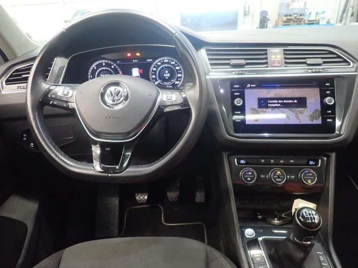 Photo 6 VIN: WVGZZZ5NZJW382377 - VOLKSWAGEN TIGUAN 